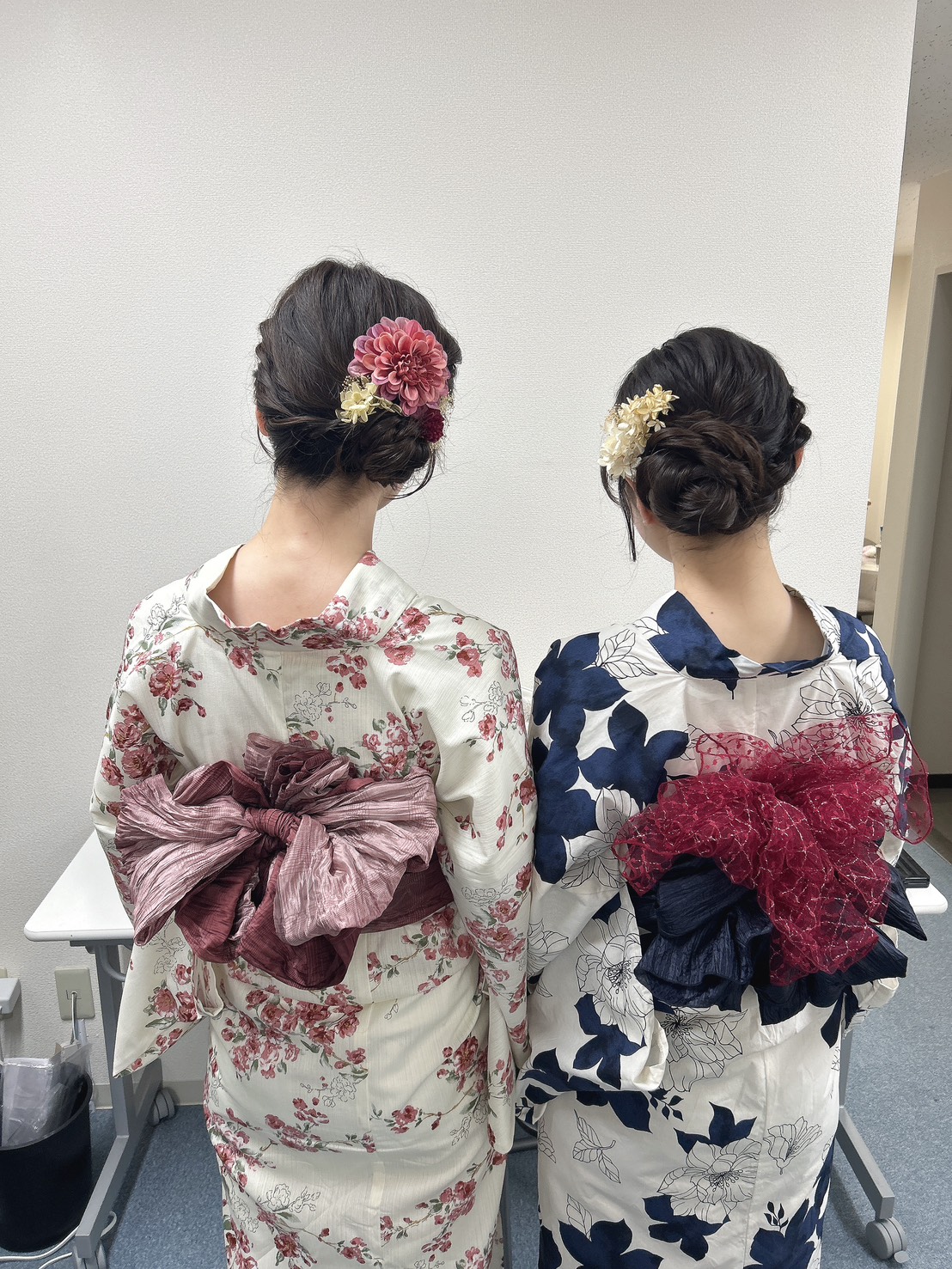 浴衣の着付けとヘアセットをさせていただきました。