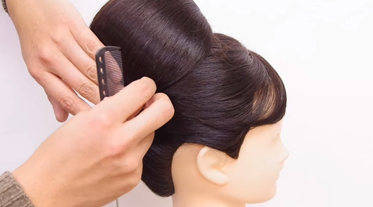 伸ばしかけミディアムヘアで、新日本髪風 和装アップスタイルを作る